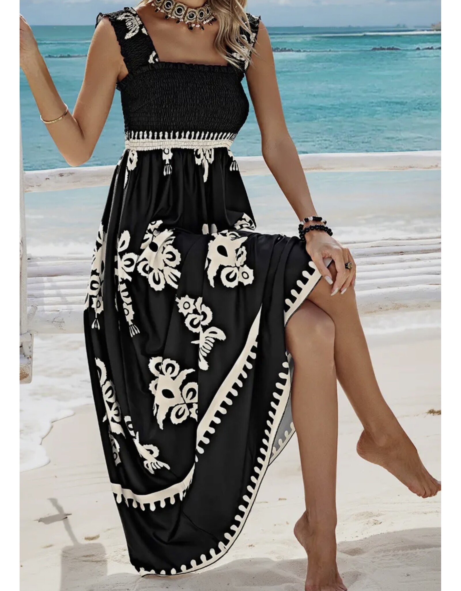 Ruched Square Neck SleevelessDress