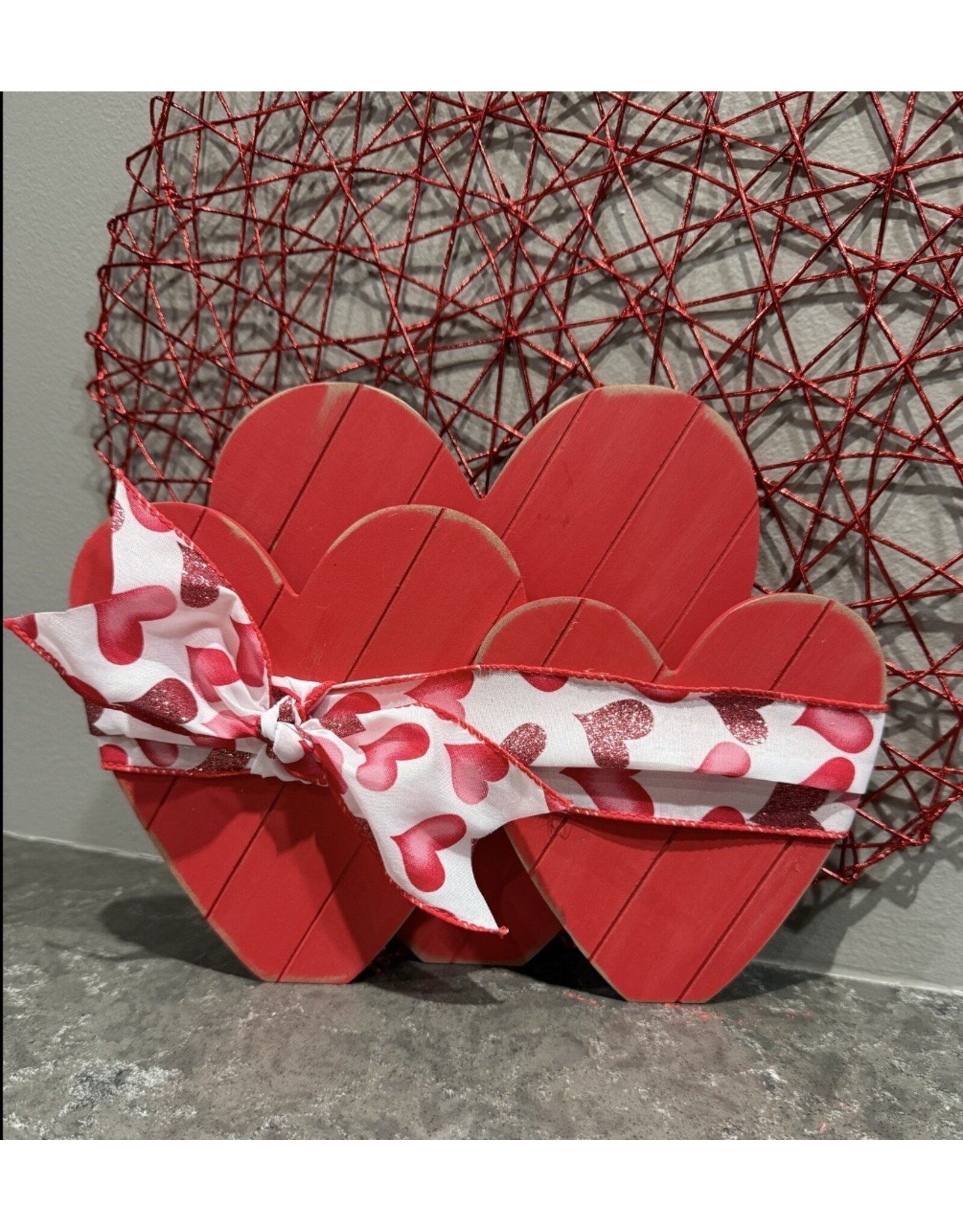 db Db triple heart w/ ribbon