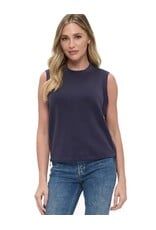 Ariella Zipper detail scuba tank