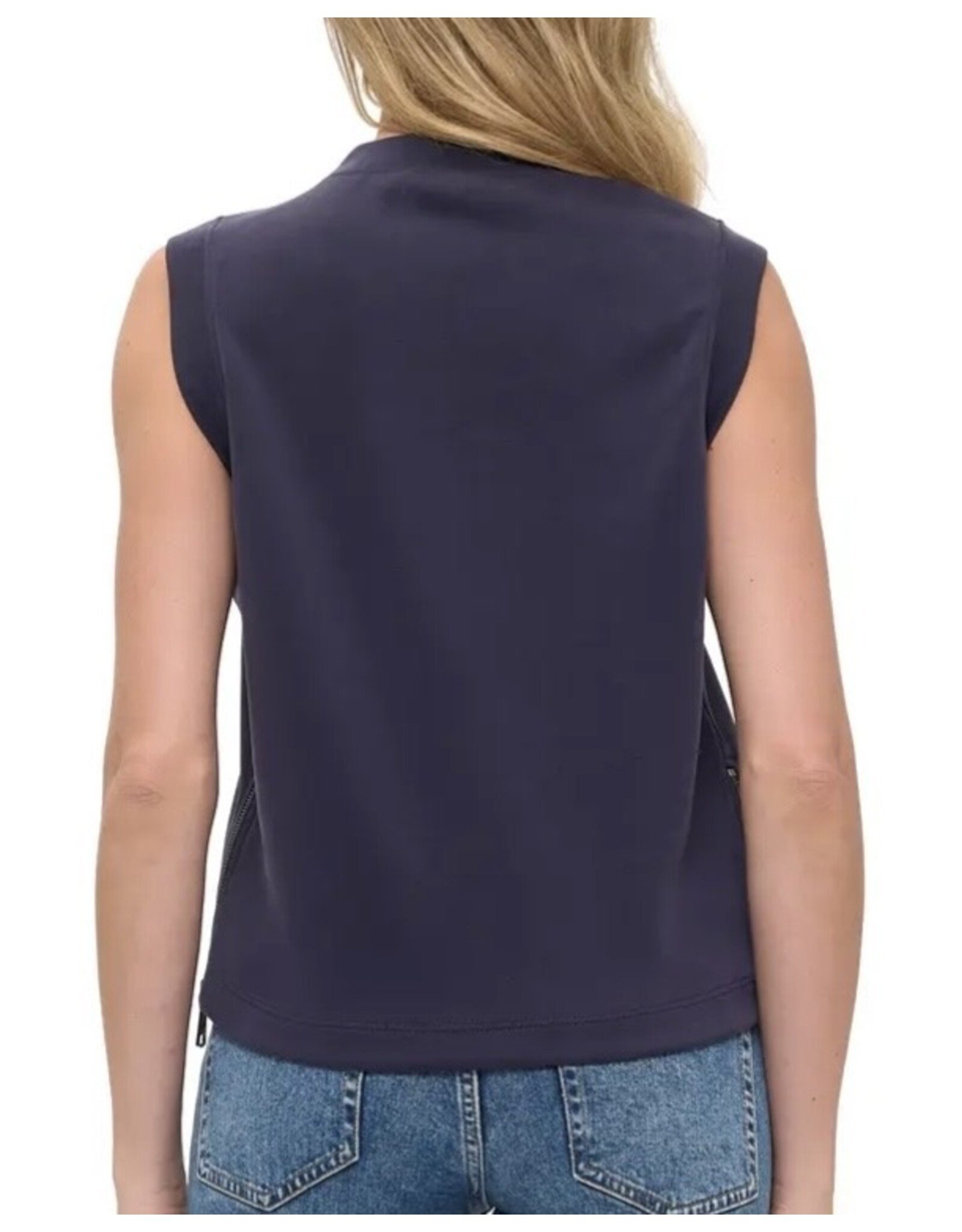 Ariella Zipper detail scuba tank