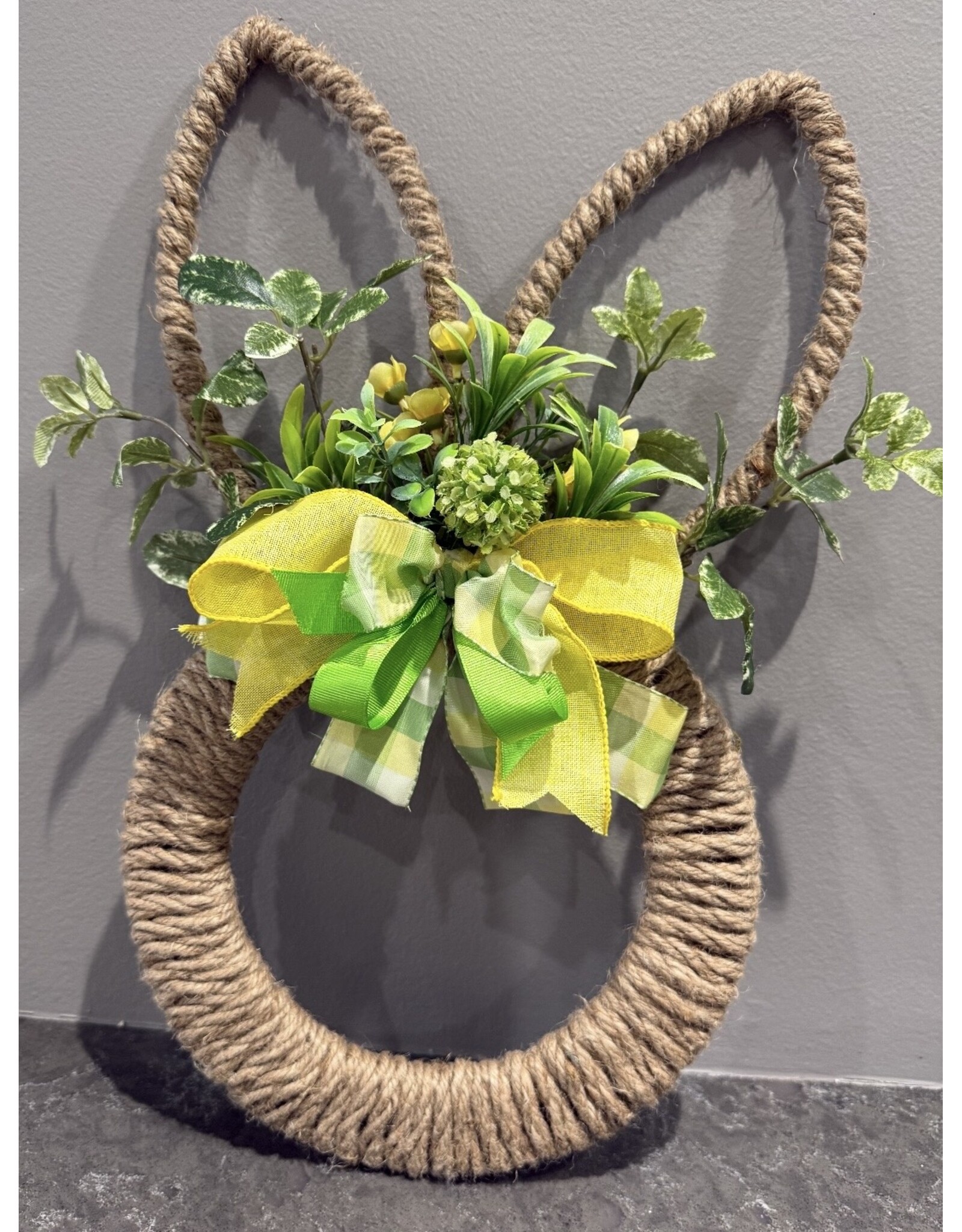 db Db rope bunny wreath w/ green/yellow bow
