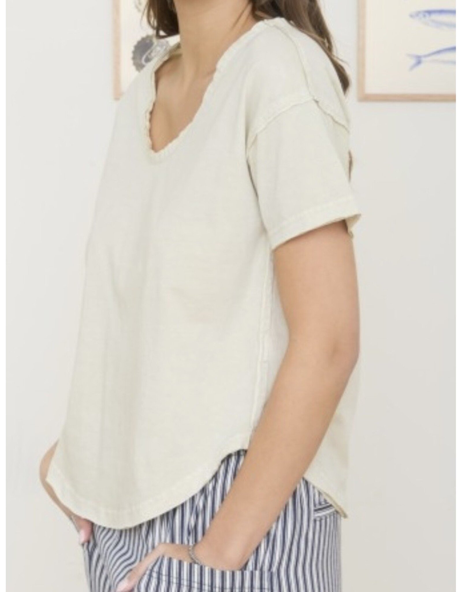Washed Scoop Neck S/S Top
