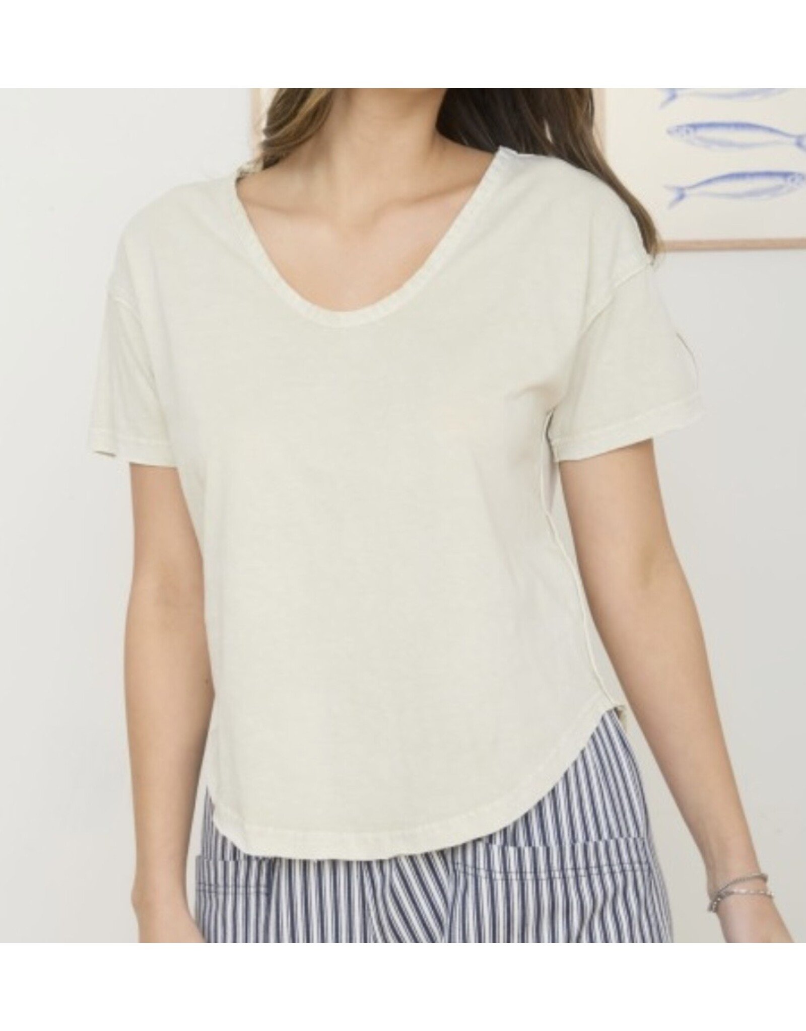 Washed Scoop Neck S/S Top