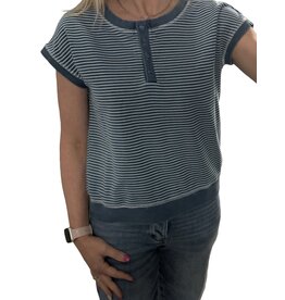 Washed stripe s/s henley knit