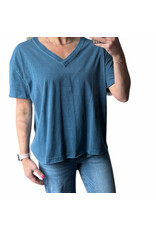 Relaxed washed s/s v neck knit