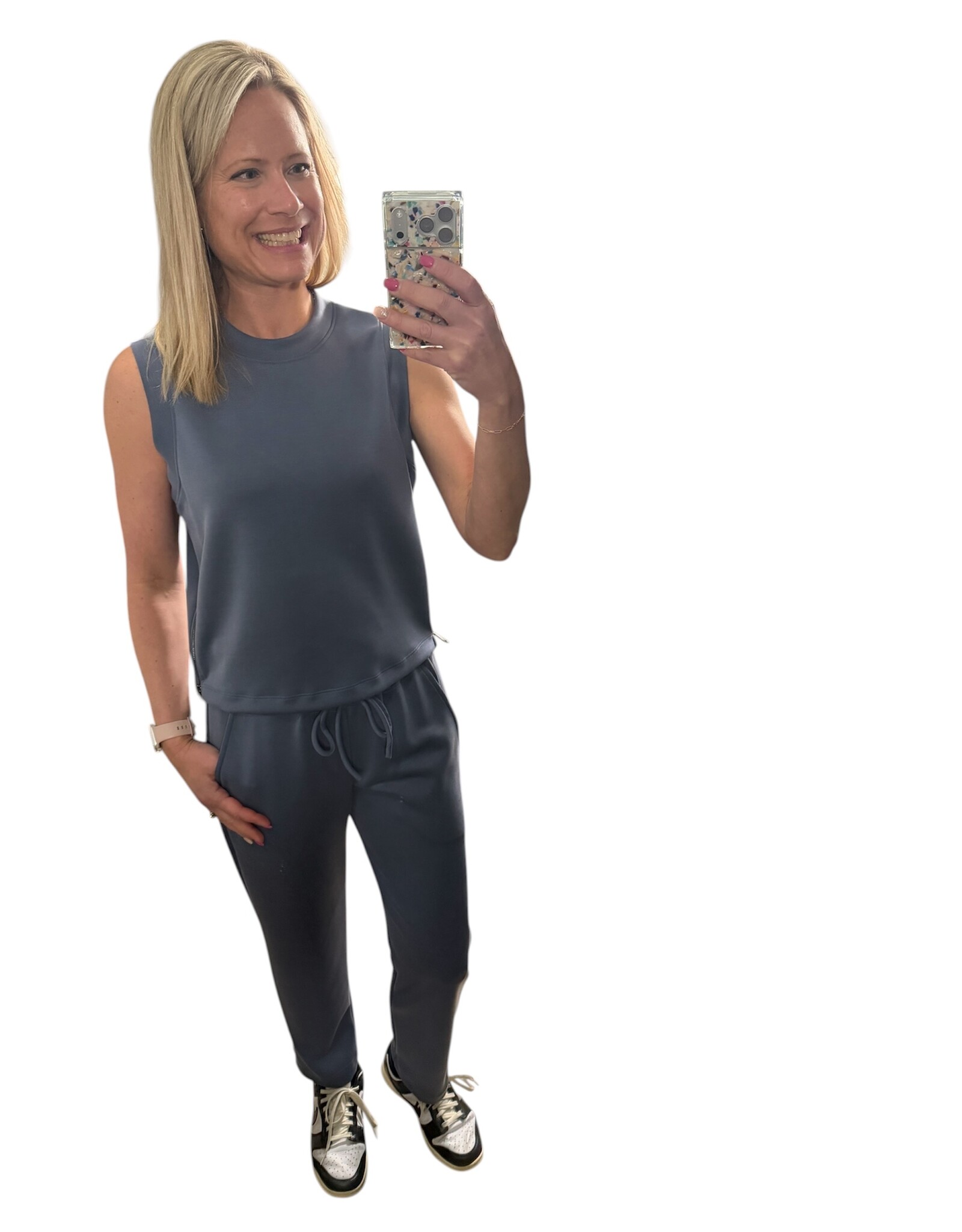 Ariella Zipper detail scuba tank