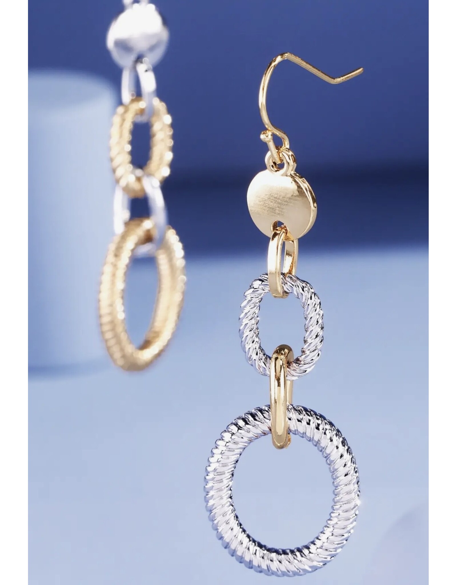 Two-tone rope link drop earrings