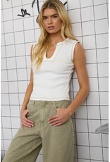 Washed split U neck sleeveless tee