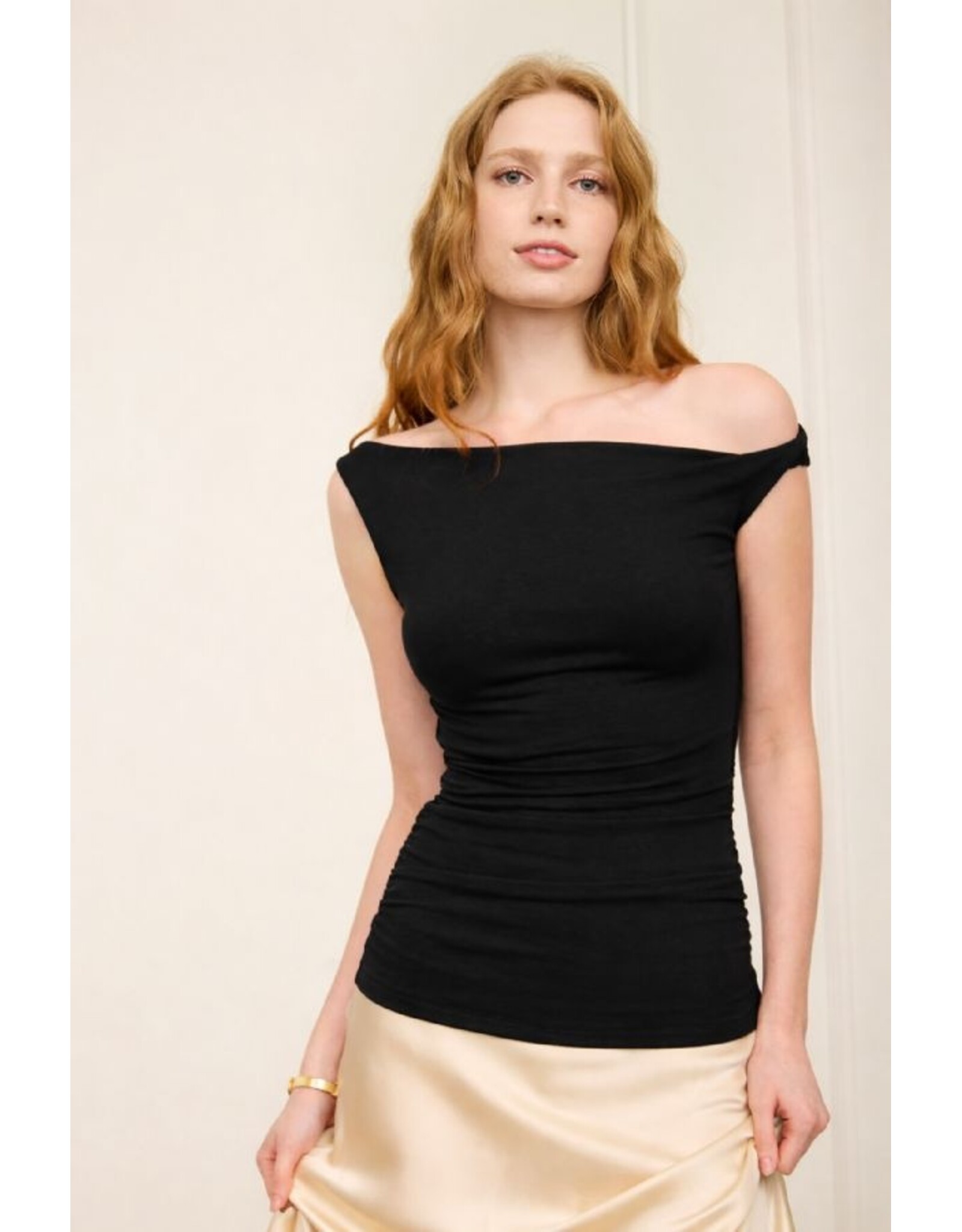 Off shoulder twist ruched top
