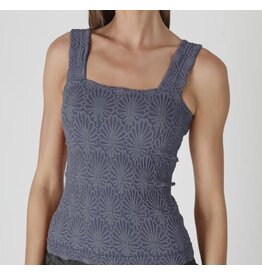 Lace textured square tank