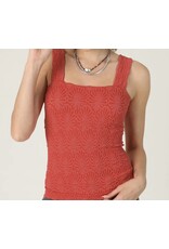 Lace textured square tank