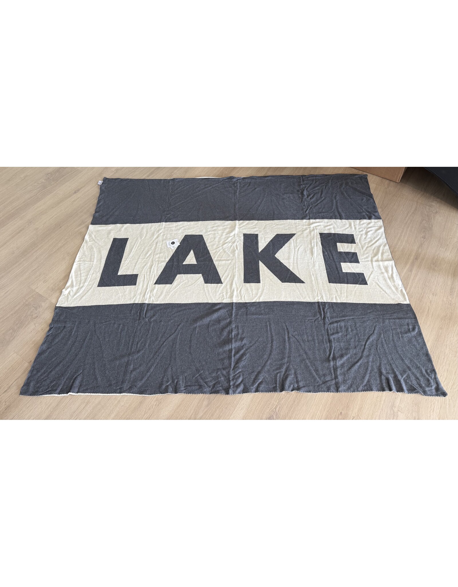 LAKE super soft throw blanket