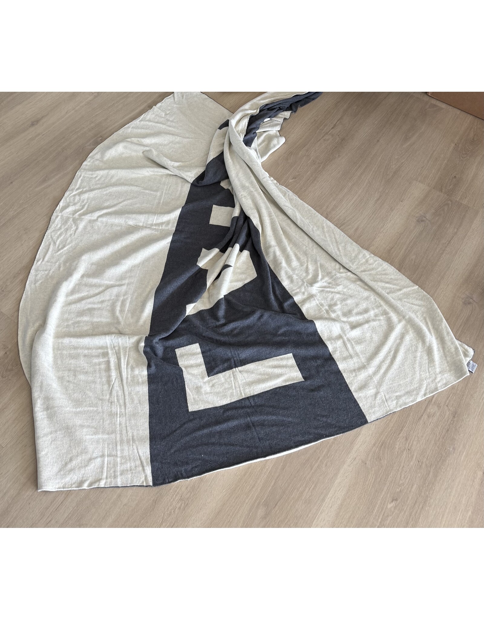 LAKE super soft throw blanket