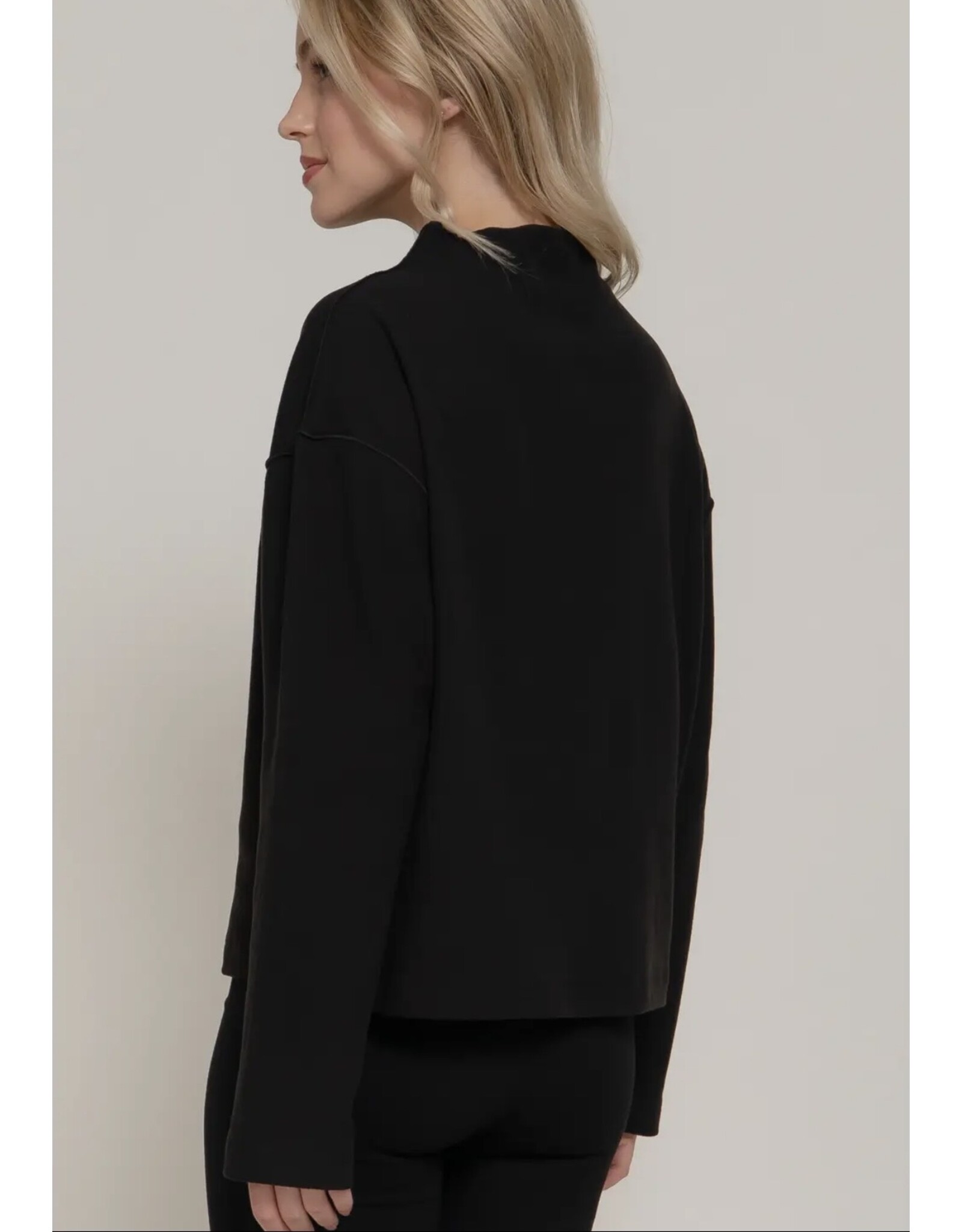 Brushed rib l/s top w/ visible seams