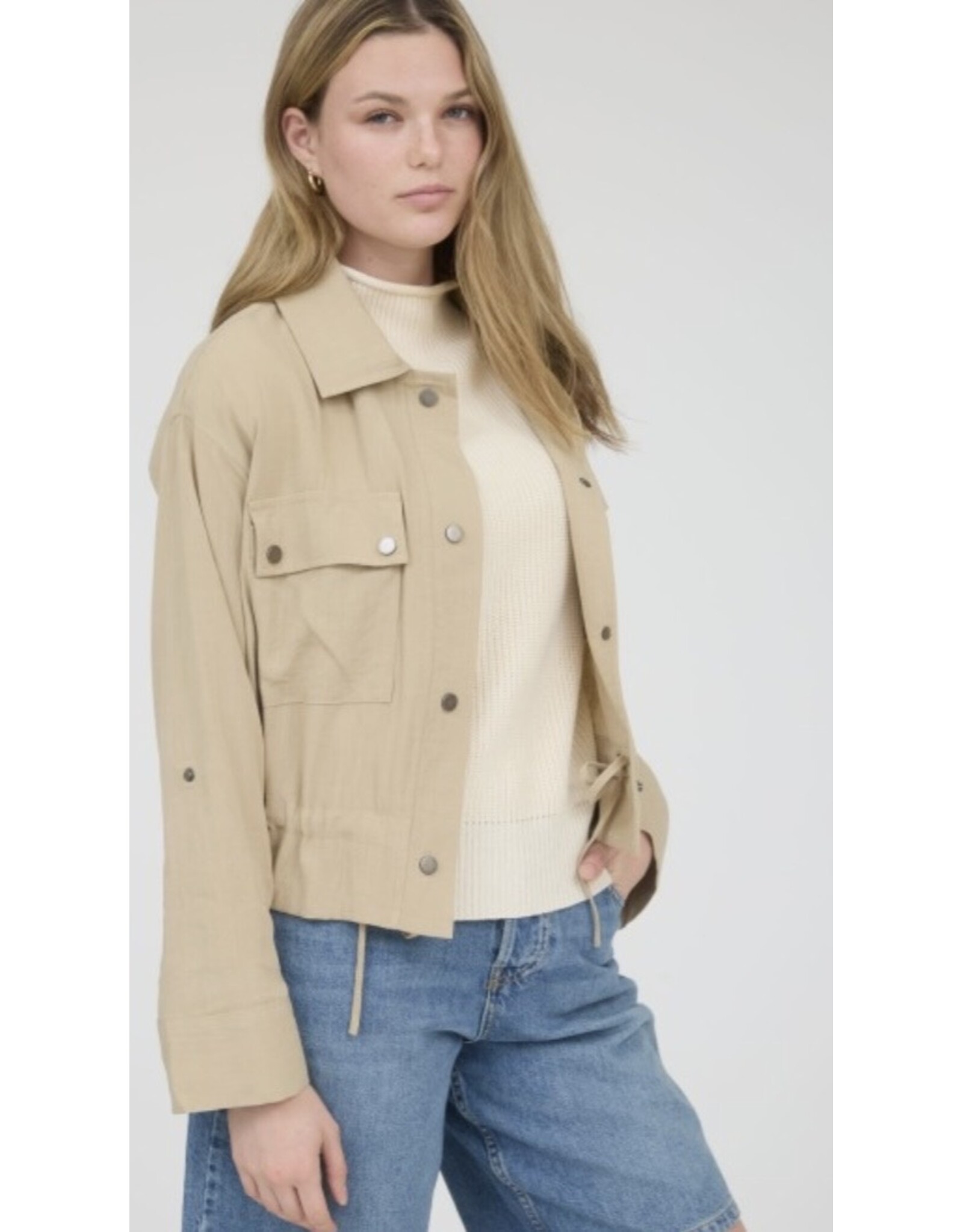 Drawstring waist jacket, collared