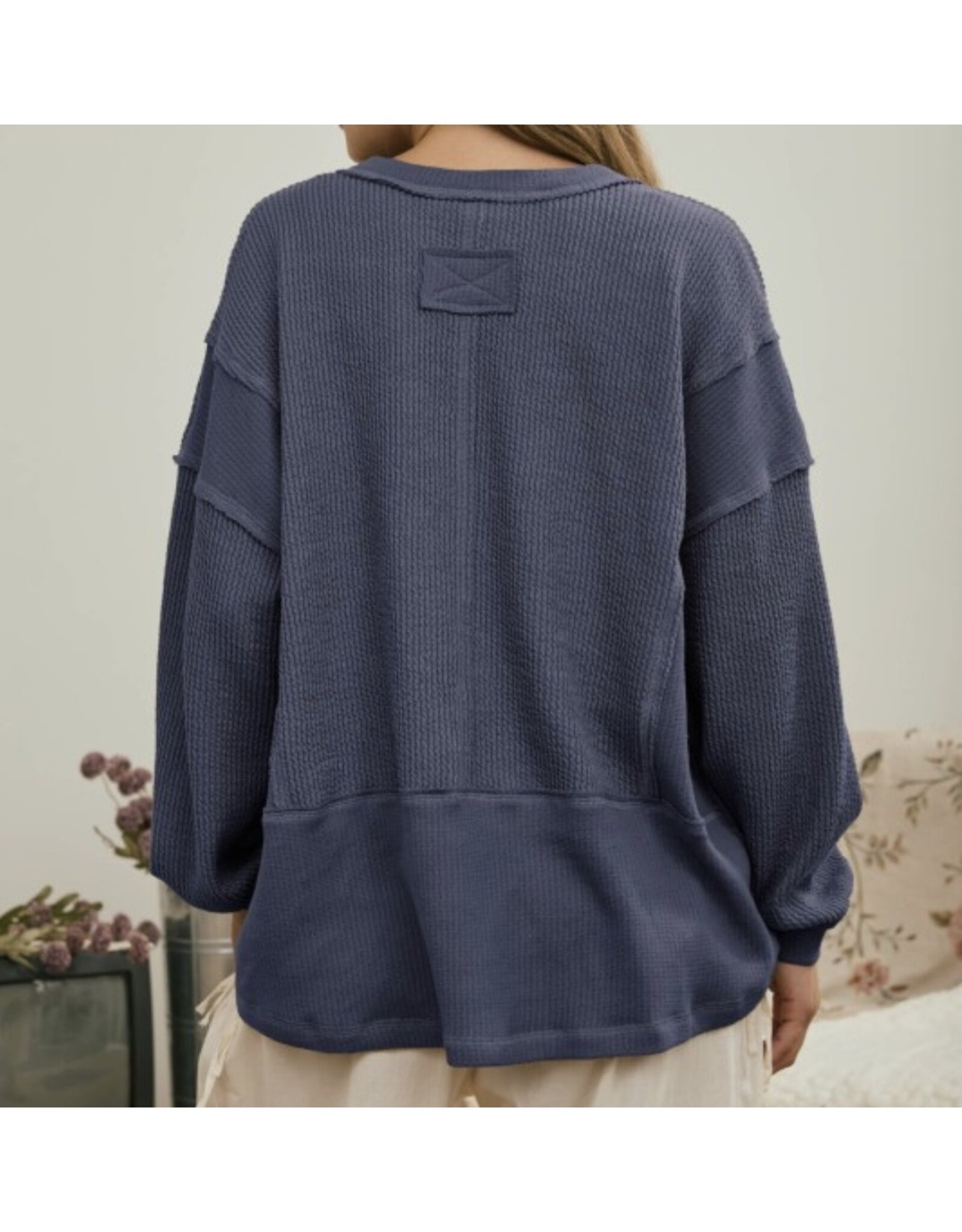 Split neck l/s knit top