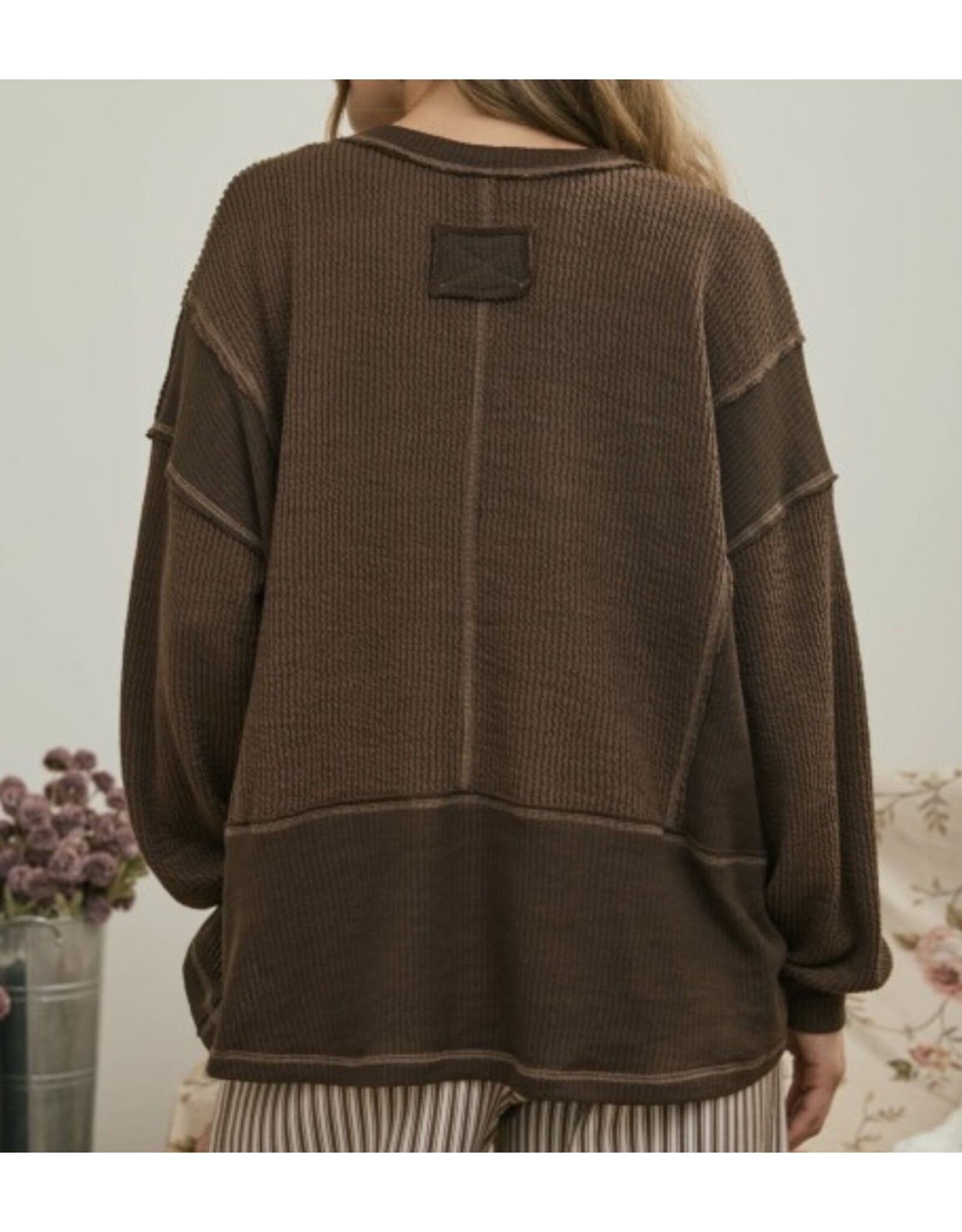 Split neck l/s knit top