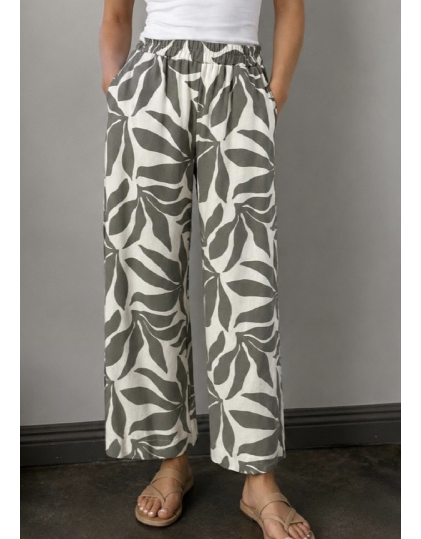 Leaf print linen pants