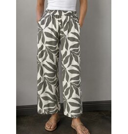 Leaf print linen pants