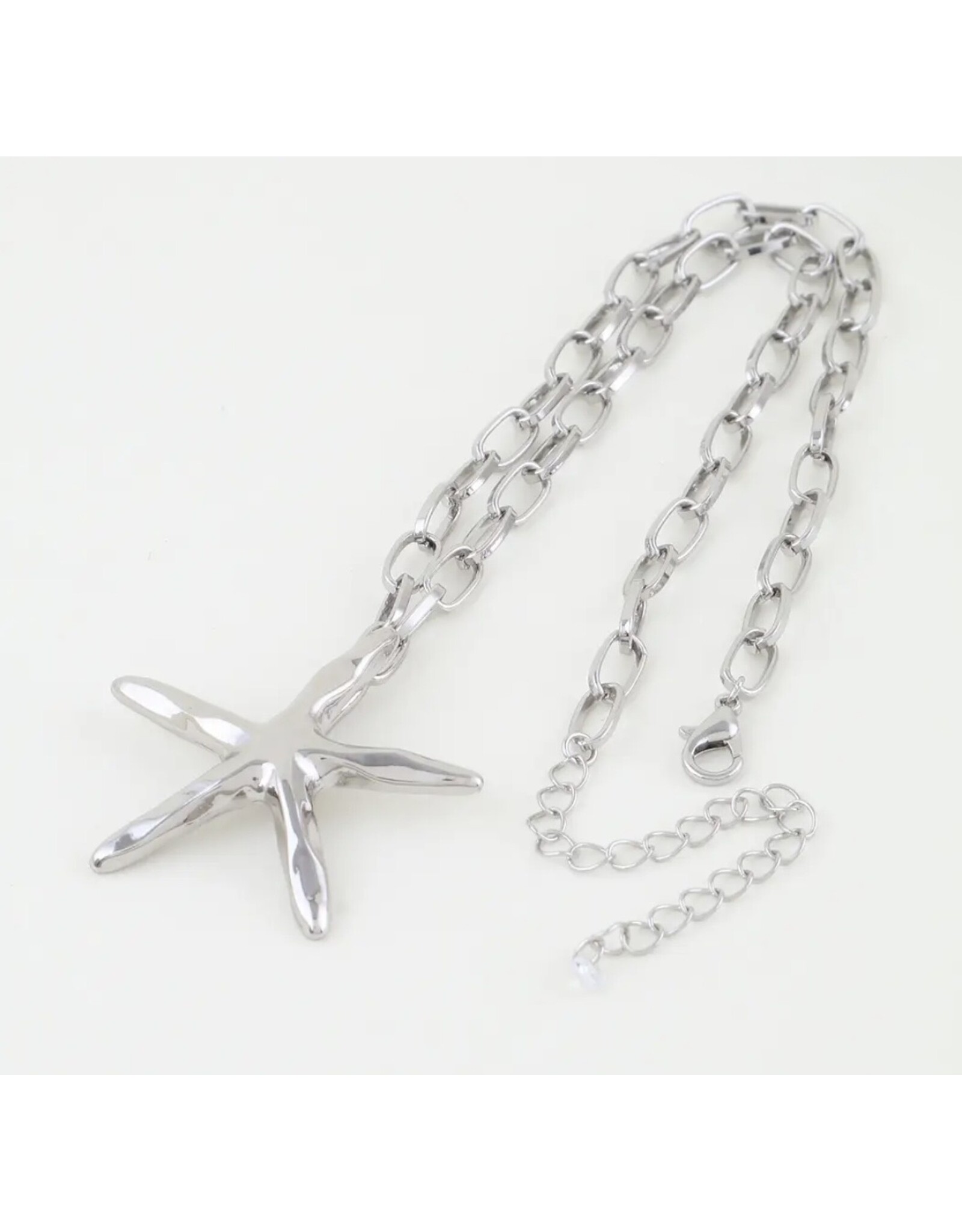 Starfish link chain necklace