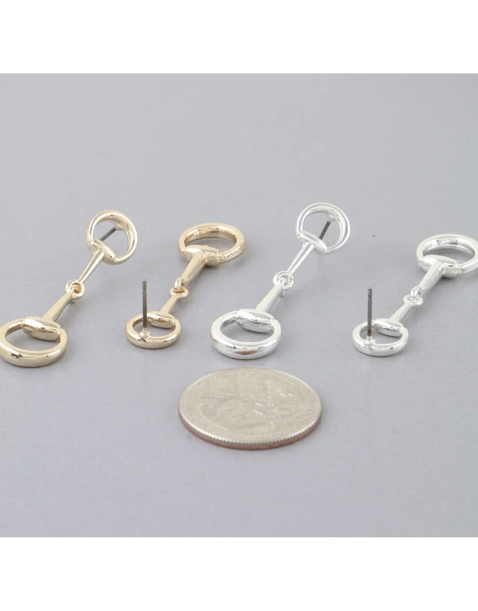 Toggle chain drop earrings