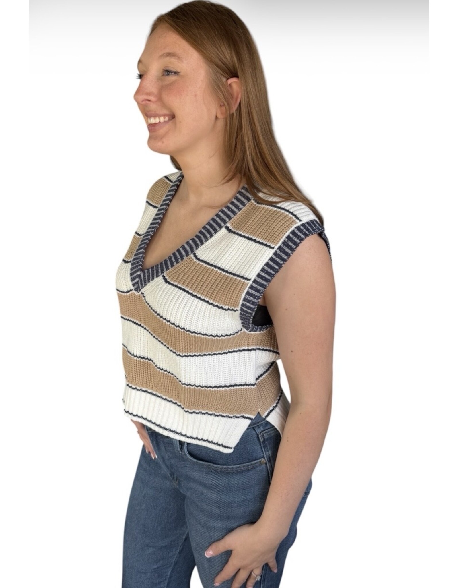Elan Elan Slate Sleeveless Sweater