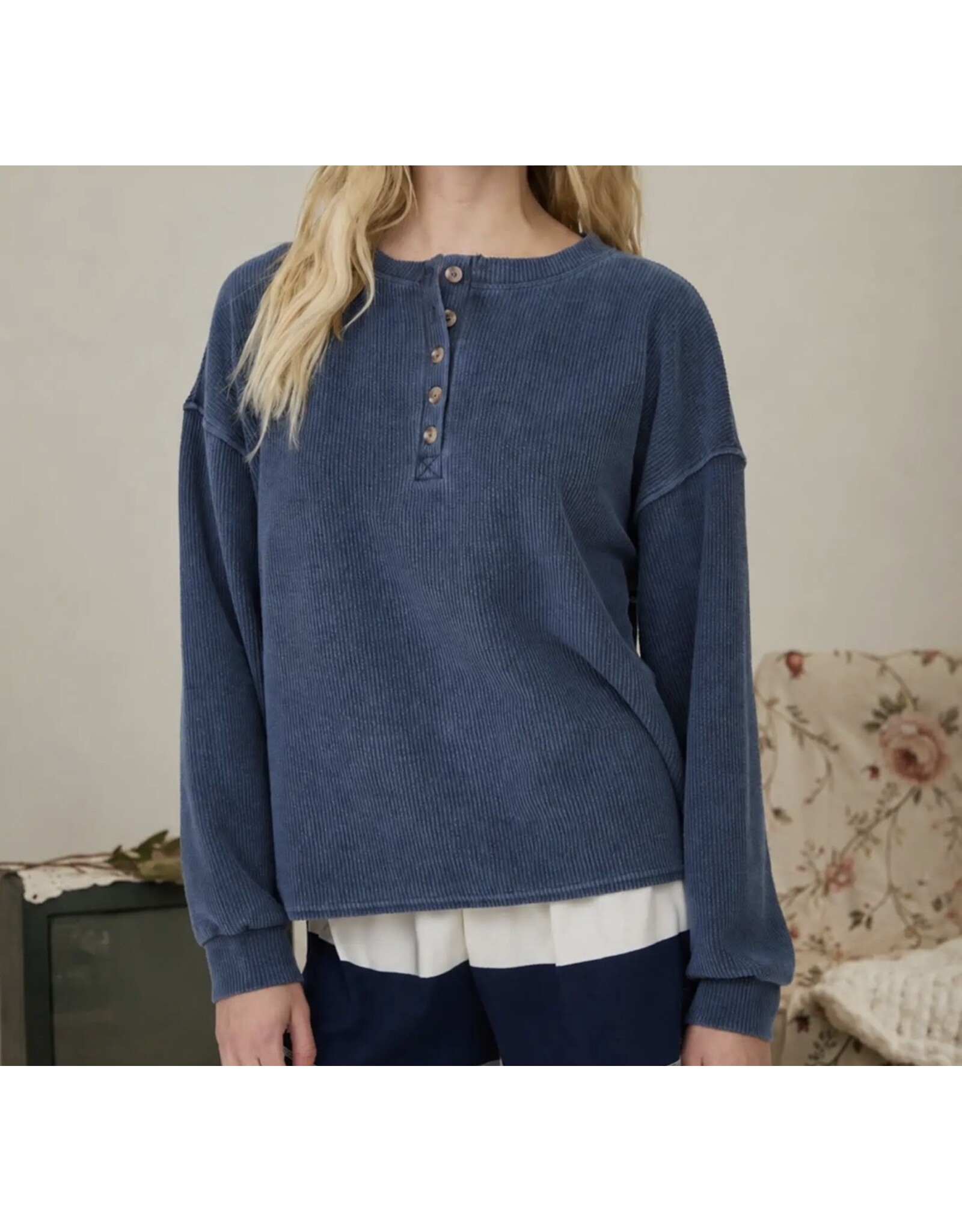 Blu pepper Henley boxy L/S knit top