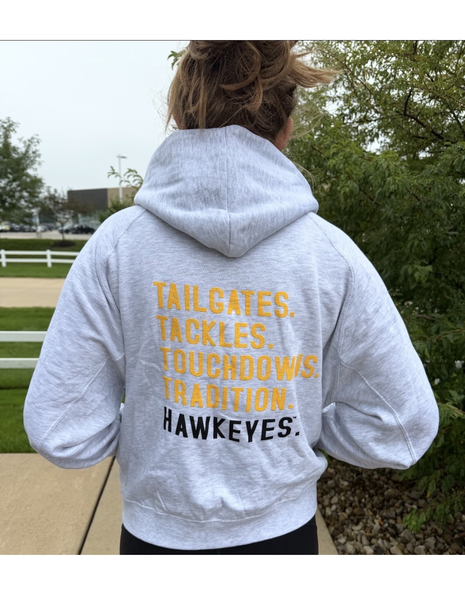 Tailgates, Tackles Hawkeye oversized hoody