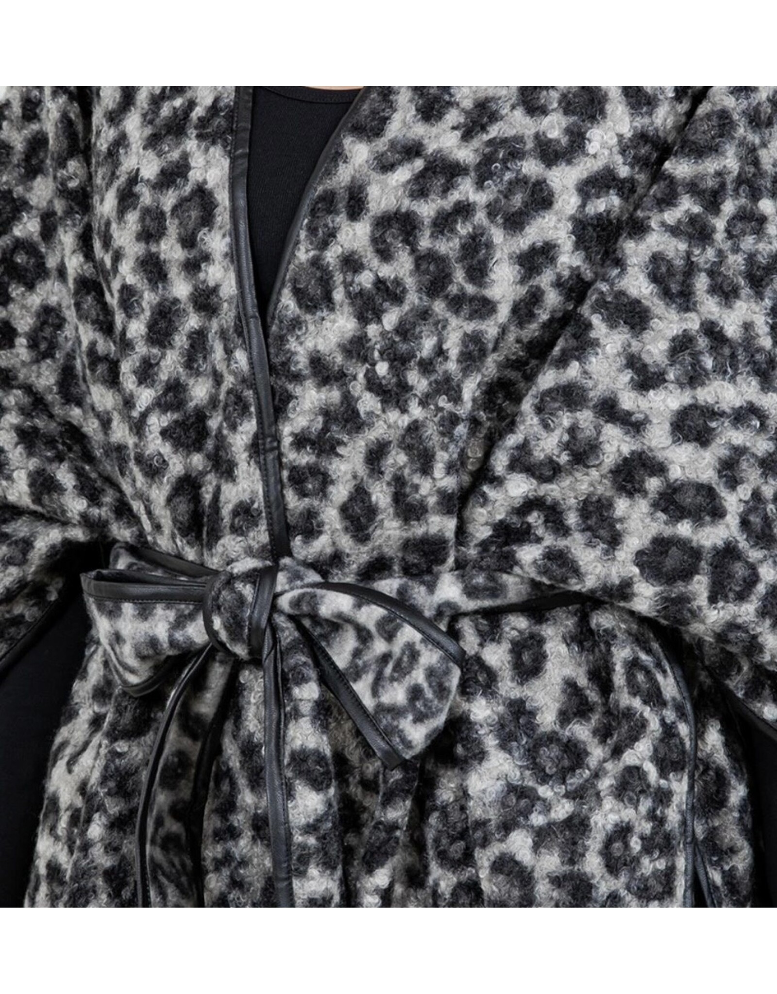 Leopard Shawl W/ Tie