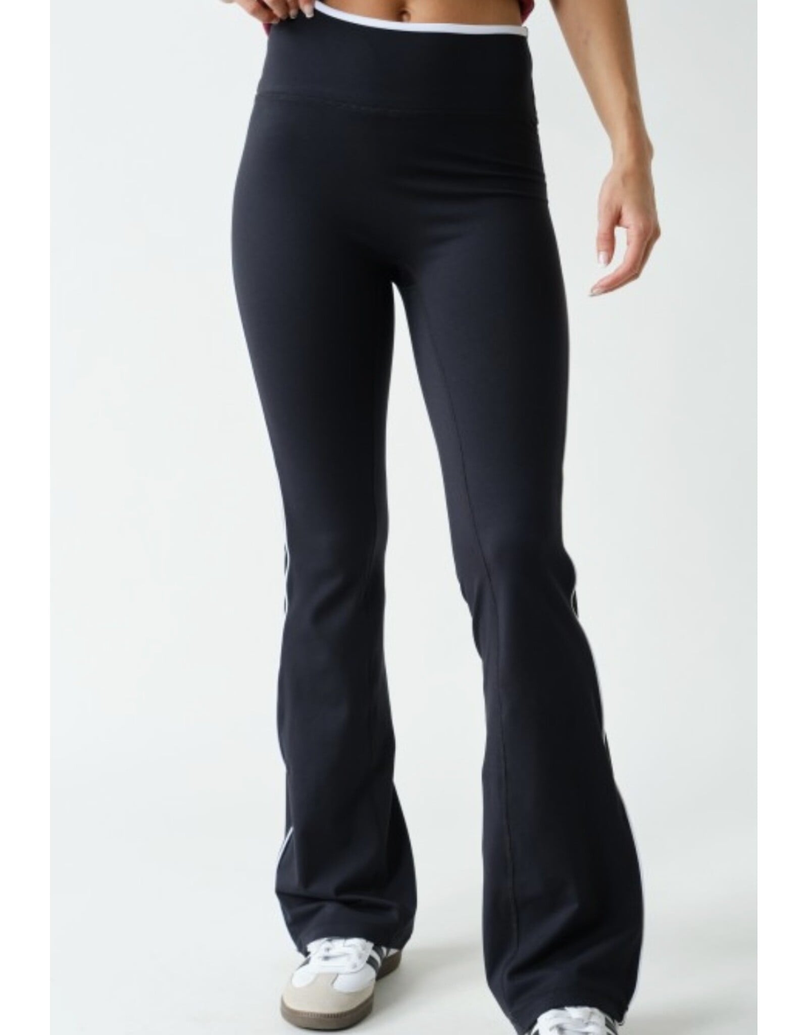 mono b Venice contrast piping flare pants