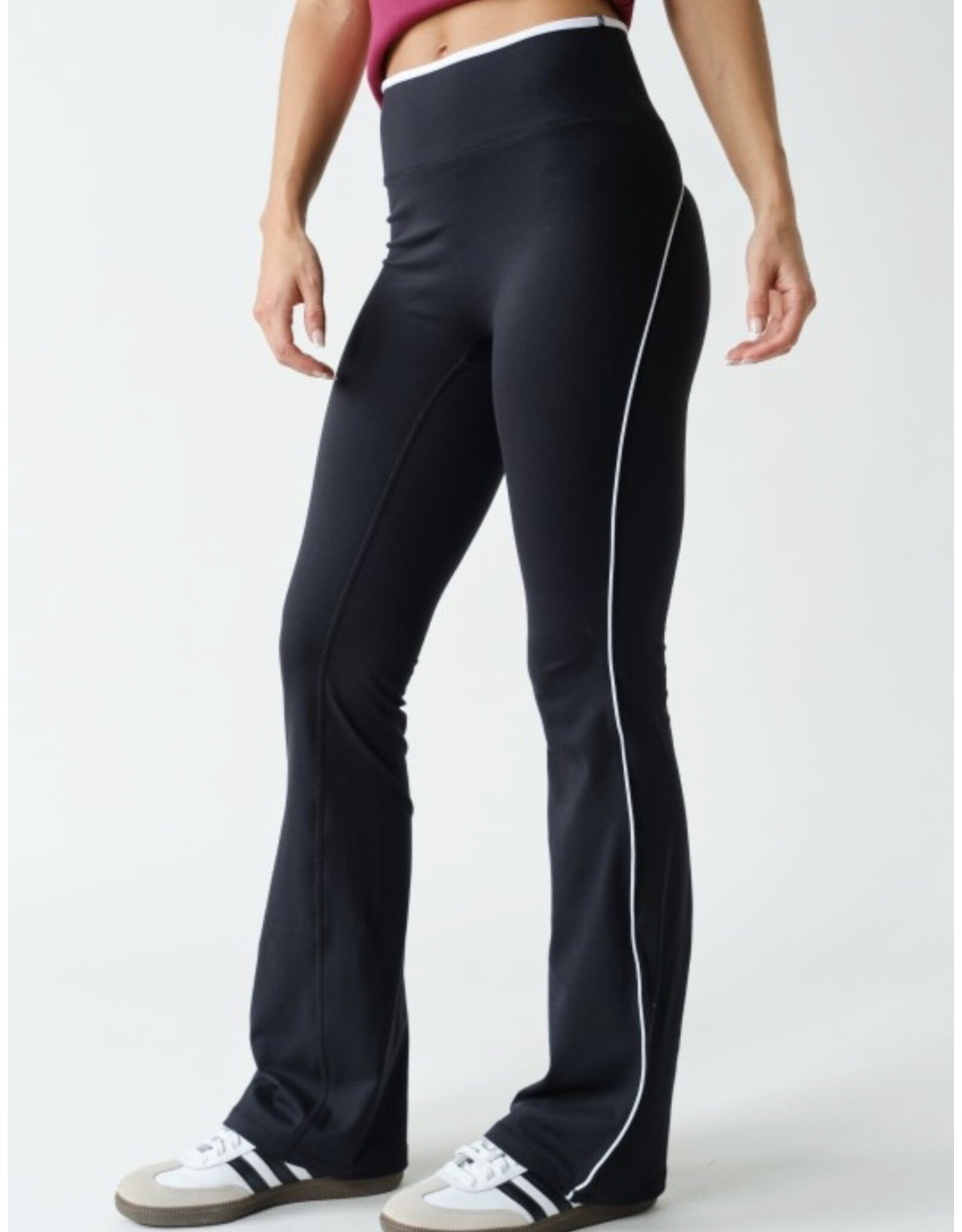 mono b Venice contrast piping flare pants