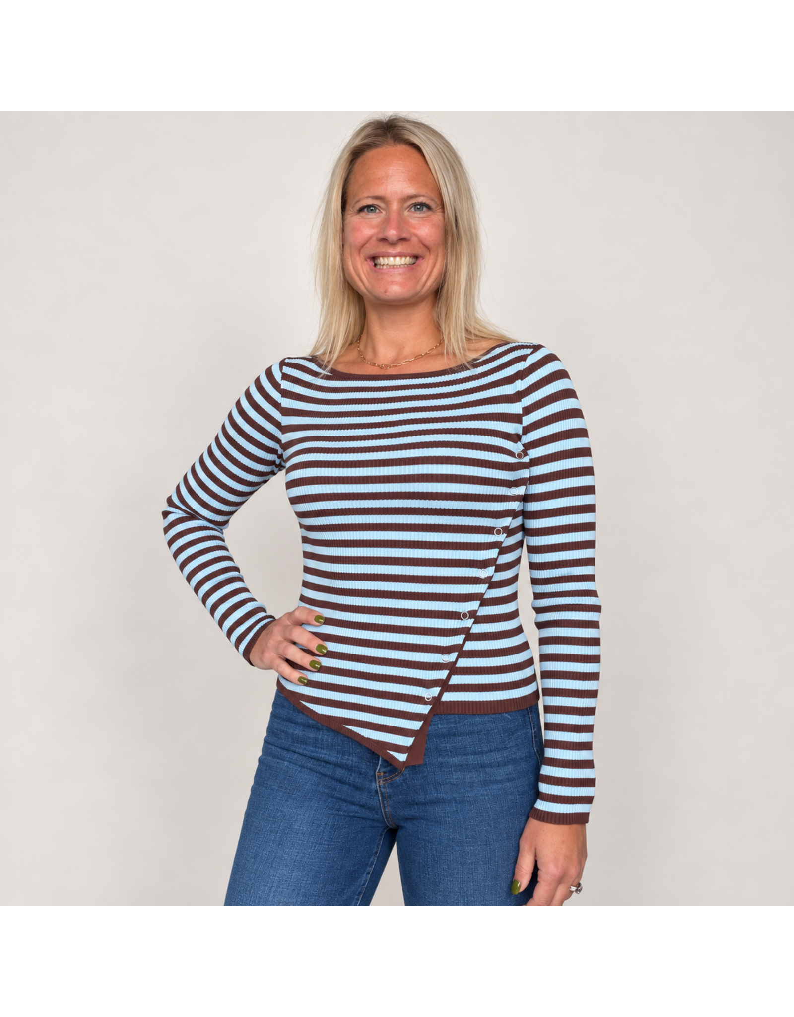Blu pepper Diagonal stripe snap sweater