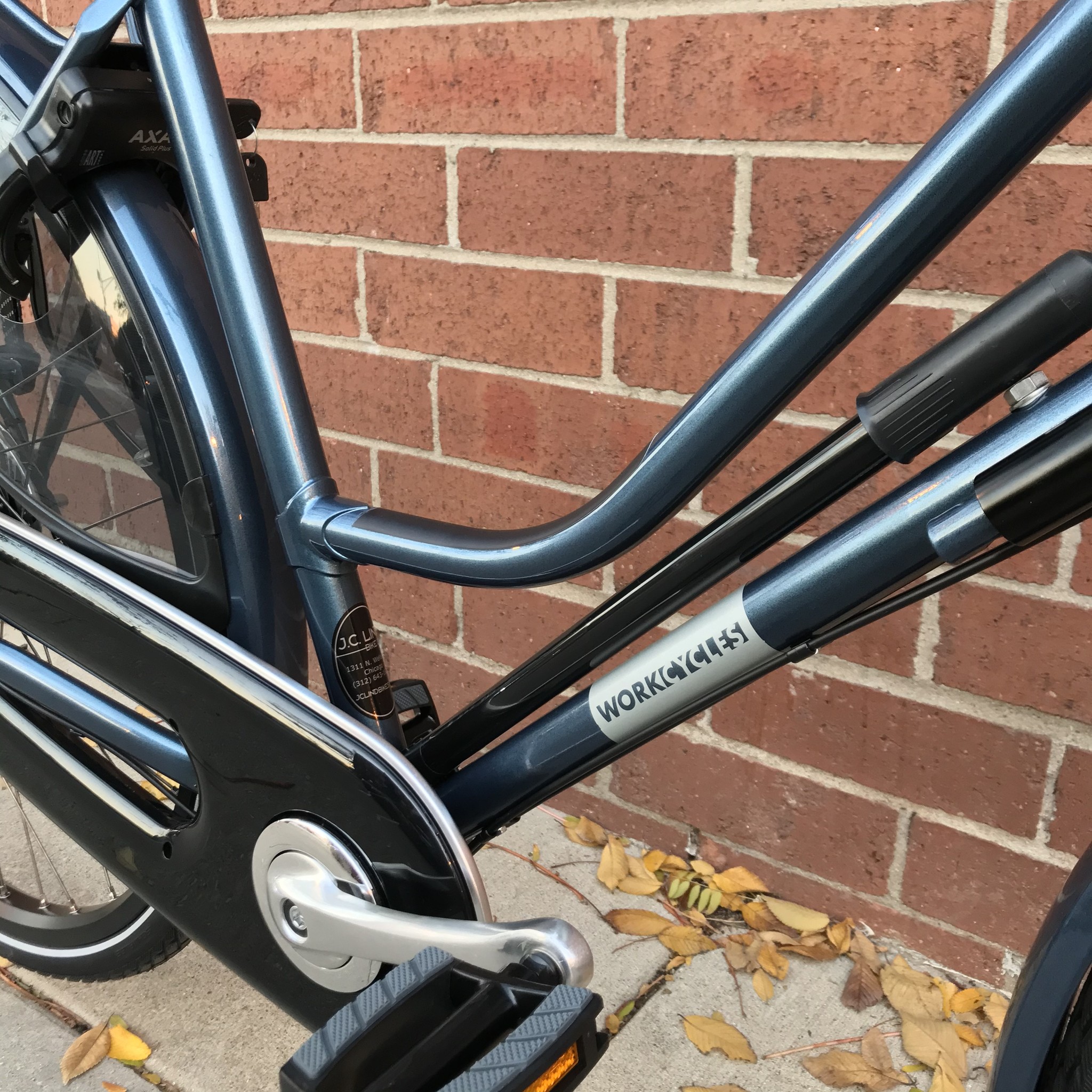 Workcycles Secret Service Step Through Gloss Anthracite Blue