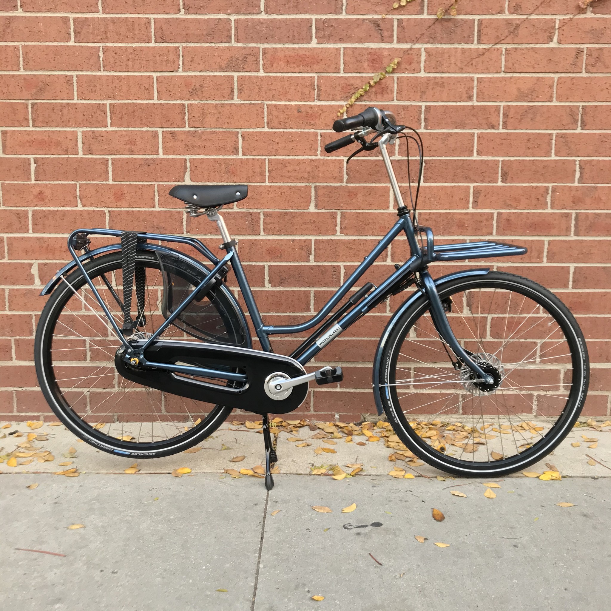 Workcycles Secret Service Step Through Gloss Anthracite Blue