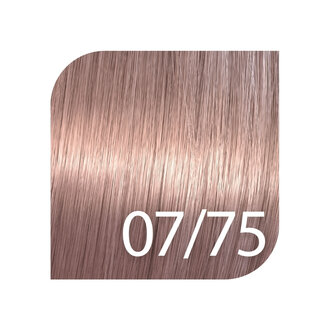 Wella Shinefinity 07/75 - Medium blonde brown mahogany / Wella Shinefinity Zero Lift Glaze Demi Permanent Gel-Cream Color (60ml/2.0oz)