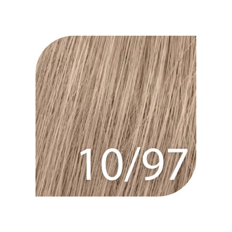 Wella Koleston Perfect 10/97 - Blond léger brun cendré / Coloration permanente "Koleston Perfect Me+ Pure Naturals" (57g/2.0oz) Wella Koleston Perfect 10/97 - Blond léger brun cendré / Coloration permanente "Koleston Perfect Me+ Pure Naturals" (57g/2.0oz)