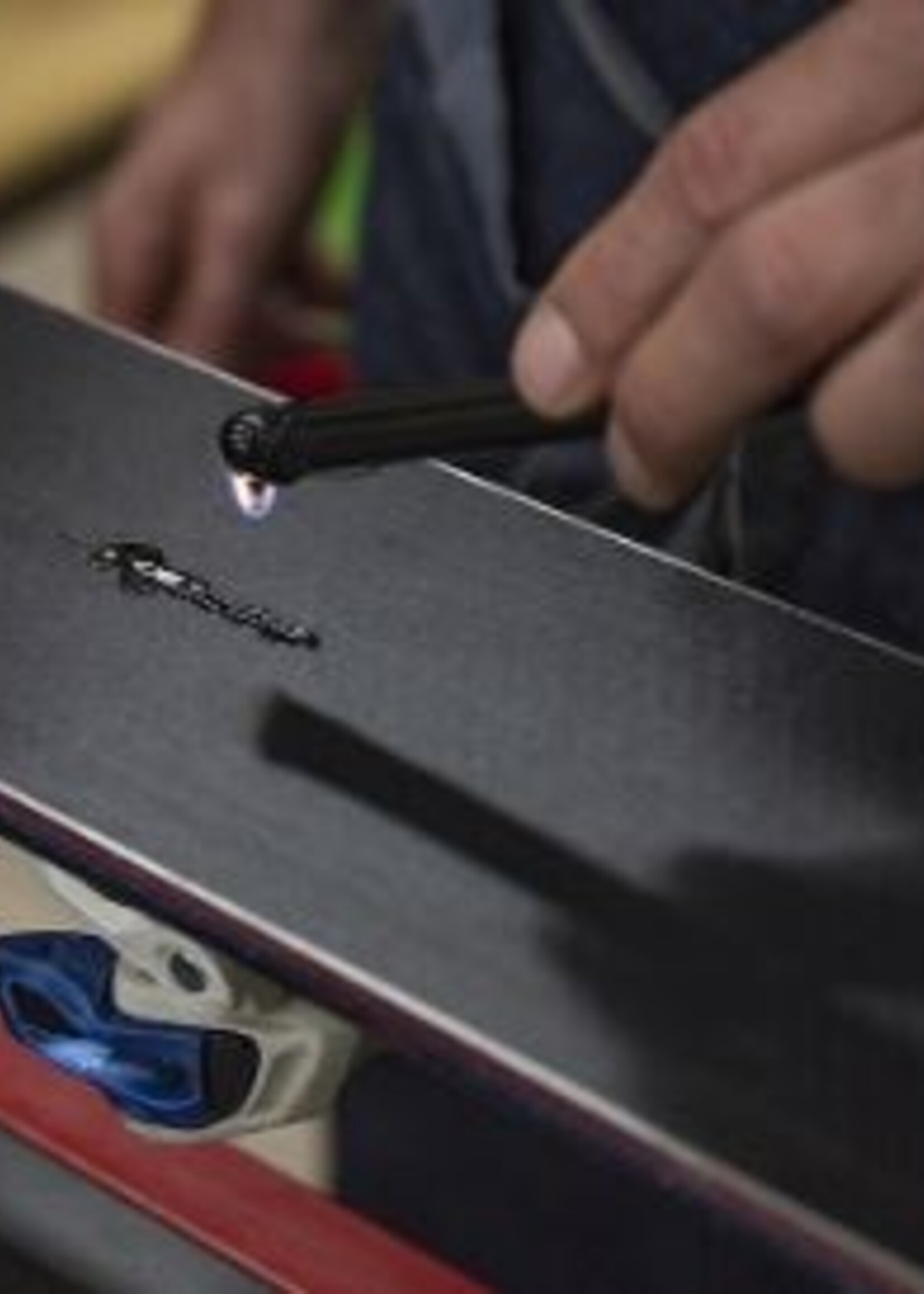 Réparation Semelle au Époxy et carres métal