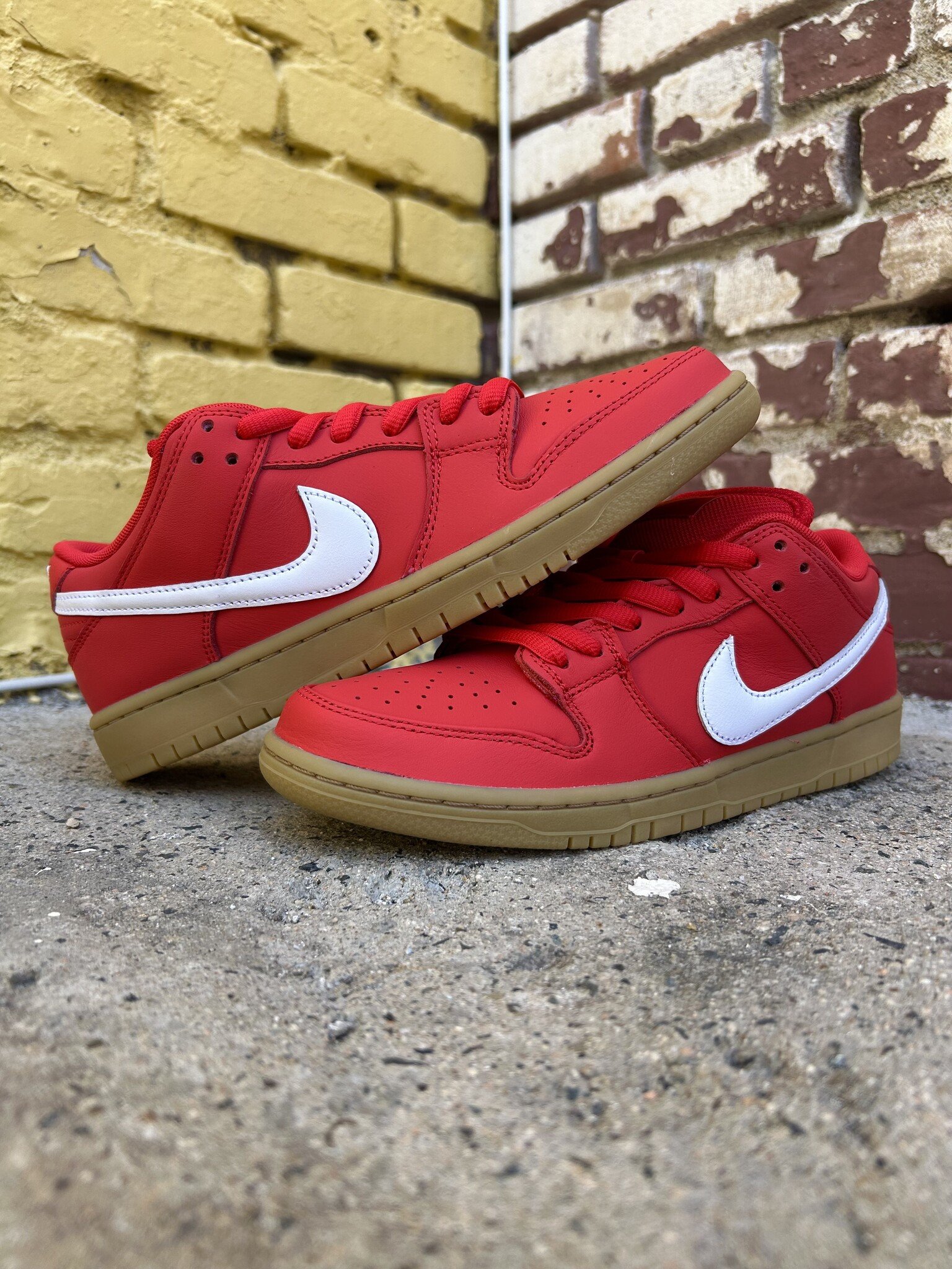 THE NIKE SB "RED GUM" DUNK LOW RAFFLE