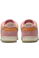 Nike SB Nike SB Shoe Dunk Low (Red Stardust)
