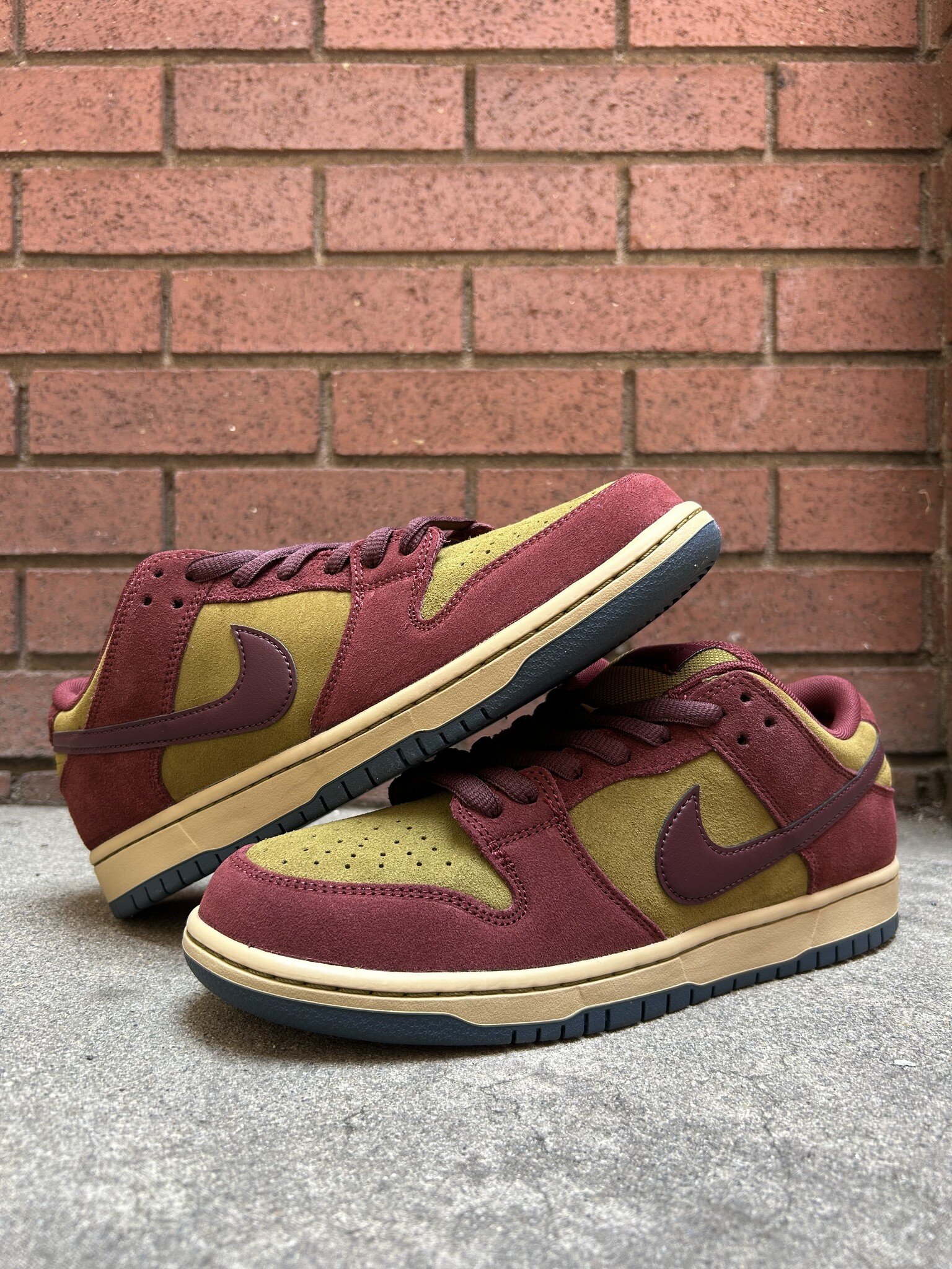 STIX SGV X NIKE SB "DARK TEAM RED" DUNK LOW RAFFLE