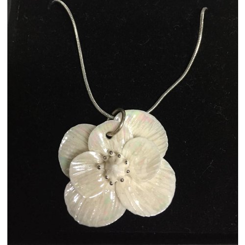 Belleek Belleek Living Bloom Pendant Belleek Belleek Living Bloom Pendant