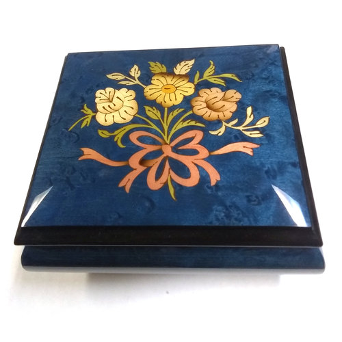 Splendid Music Box Dark Blue with Ribbon Splendid Music Box Dark Blue with Ribbon