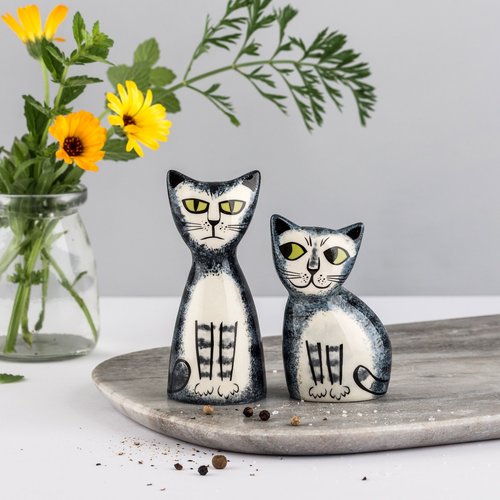 Hannah Turner Hannah Turner Salt & Pepper Shakers Grey Tabby Cat Hannah Turner Hannah Turner Salt & Pepper Shakers Grey Tabby Cat