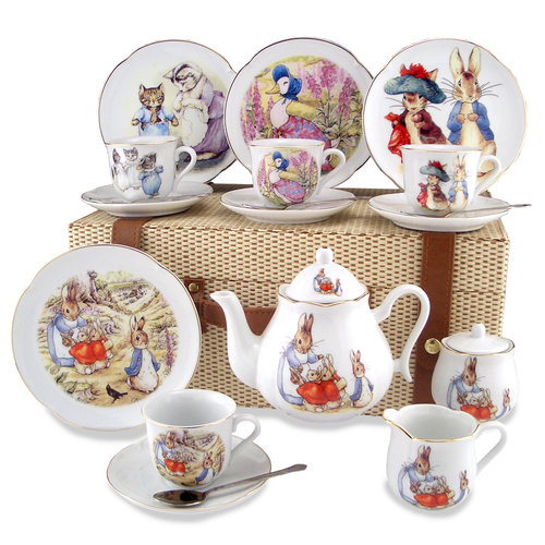 Reutter Porzellan Peter Rabbit Tea Set for 4 - Picnic Basket Reutter Porzellan Peter Rabbit Tea Set for 4 - Picnic Basket