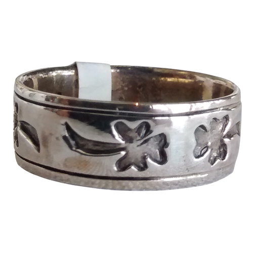 Shamrocks Wide Ring Shamrocks Wide Ring