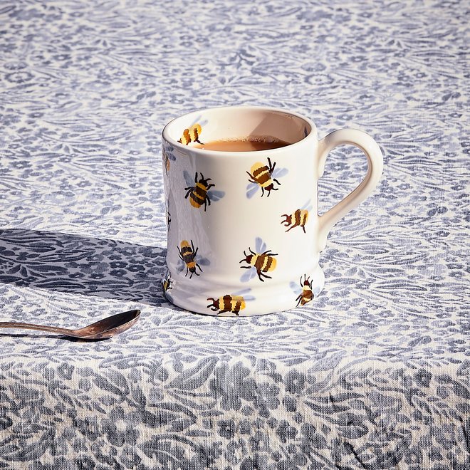 Bumble Bee 1/2 Pint Mug