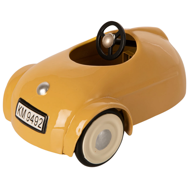 Yellow Mouse Car with Garage
