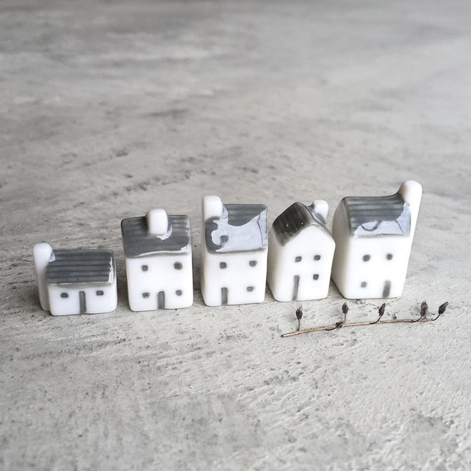 Porcelain Street Houses Set of 5 in Gift Box