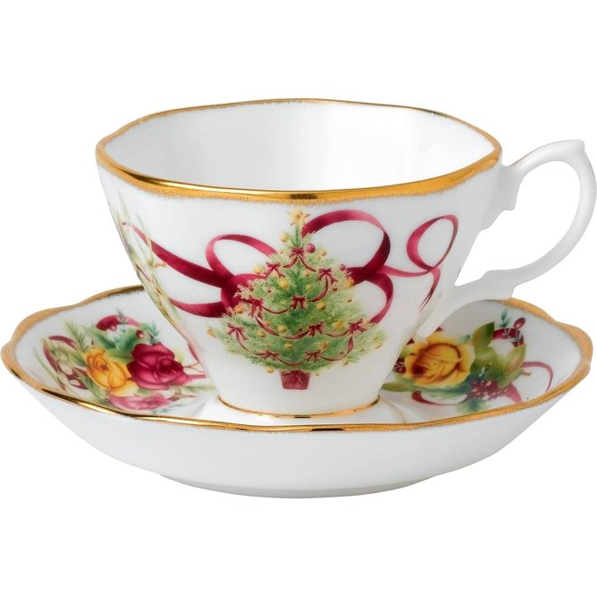 Old Country Roses Christmas Tree Boxed Teacup & Saucer
