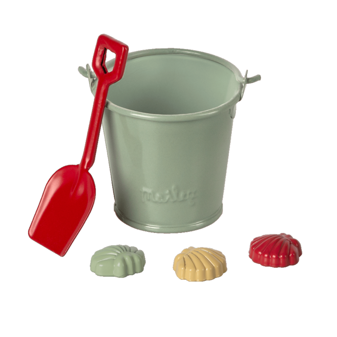 Beach Set: Shovel, Bucket & Shells